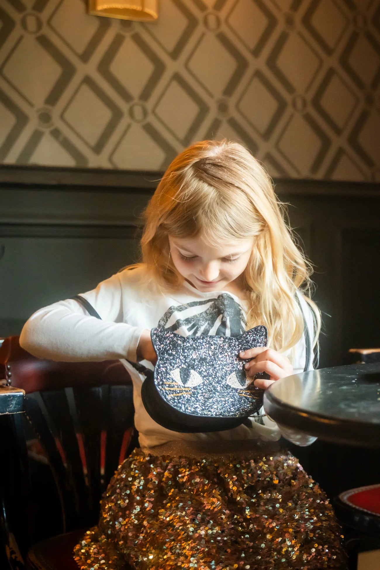 Great Pretenders Cat's Meow Black Chunky Glitter Kitty Purse