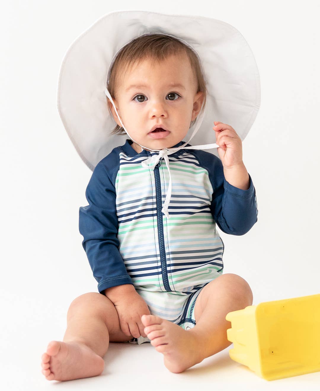 Kids White Sun Protective Hat: 0-6m